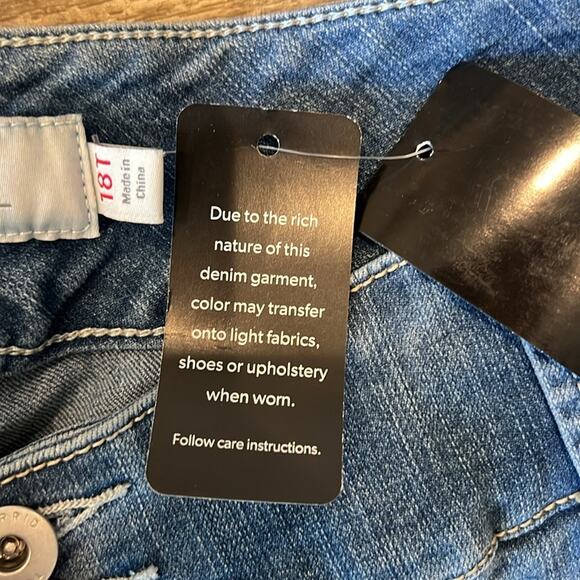 NWT Torrid Jegging Medium Wash Flare Jeans Size 18T - Picture 9 of 12